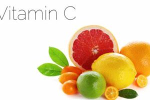 فيتامين C | فوائده ومصادره وجرعته اليومية الموصى بها