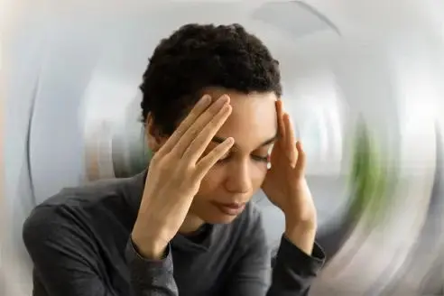 ما هي الأسباب التي تؤدي إلى الدوار